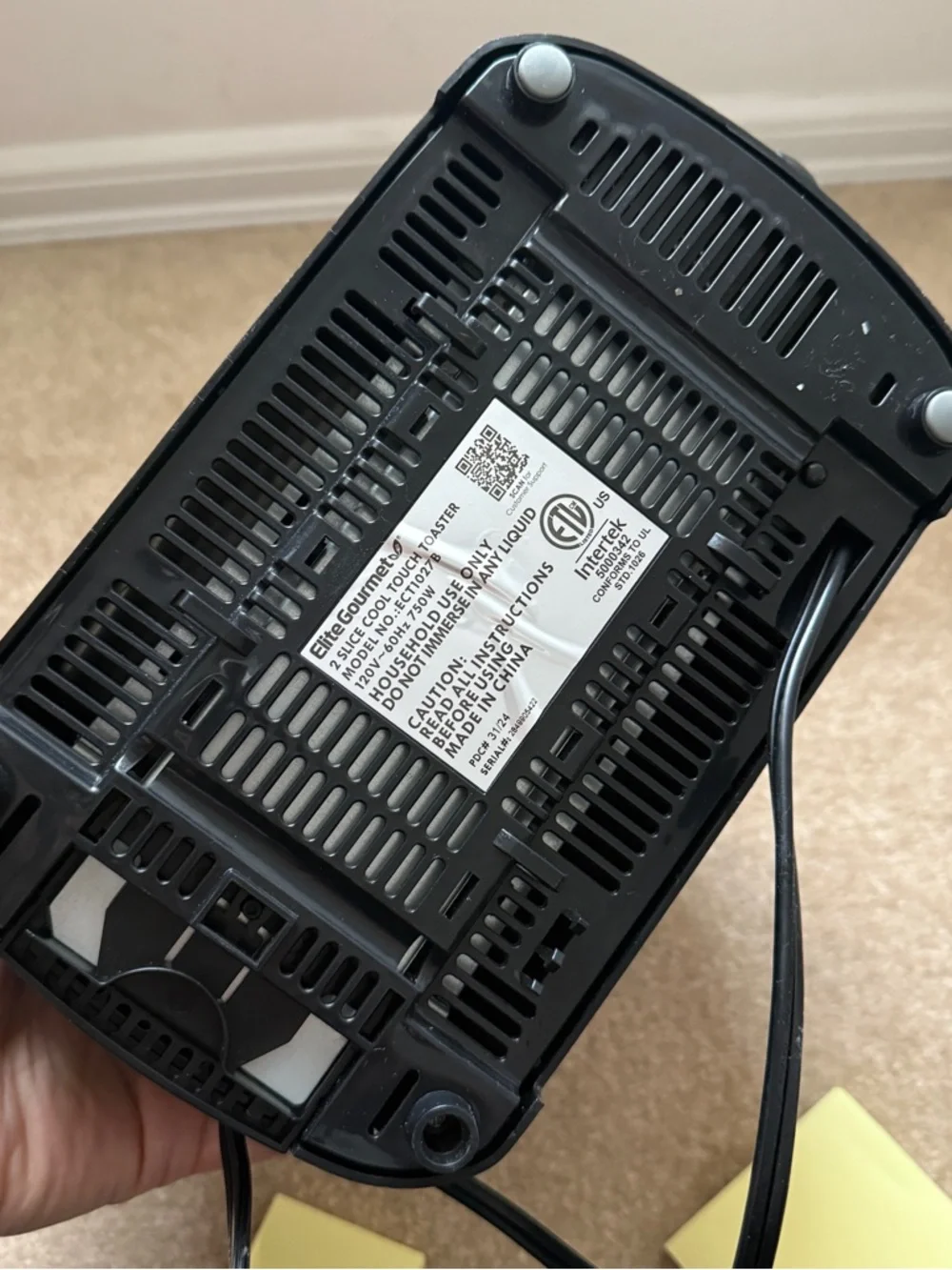 Elite Gourmet black slot